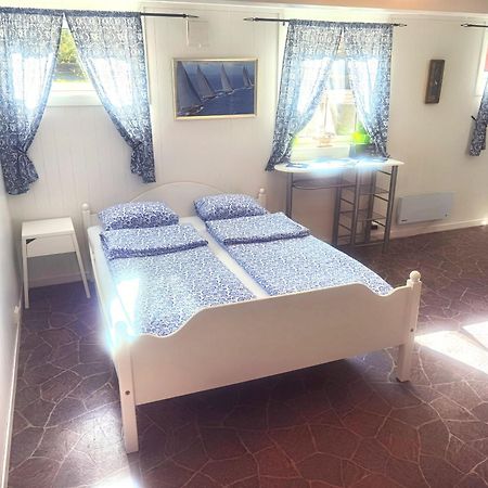 Hybel Til Leie Apartment Tvedestrand Ngoại thất bức ảnh